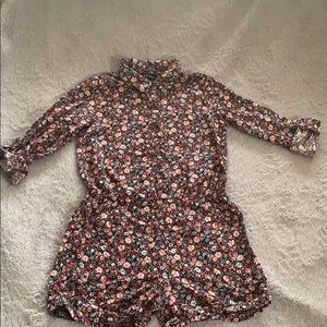🌺Girls floral Romper ~Size 7/8~🌸